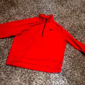 Nike dri fit long sleeve zip up sweater xl ion no if its a turtle neck or wut